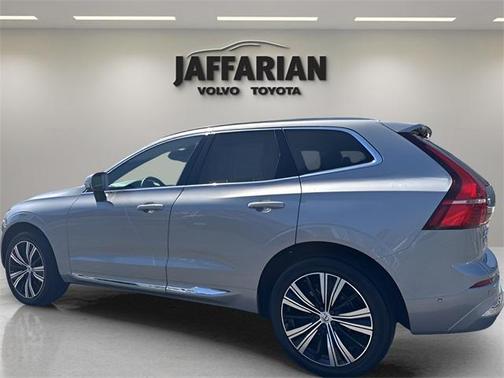 2022 Volvo XC60 B5 Inscription