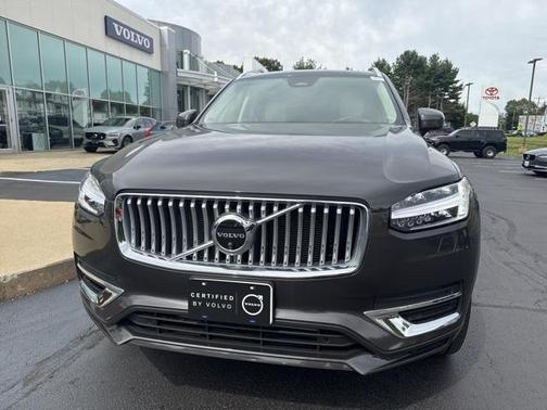 2024 Volvo XC90 Recharge Plug-In Hybrid T8 Ultimate Bright Theme 7-Seater