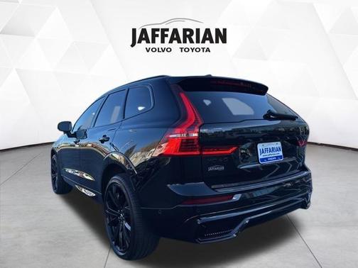 2024 Volvo XC60 Recharge Plug-In Hybrid T8 Ultimate Black Edition