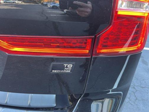 2024 Volvo XC60 Recharge Plug-In Hybrid T8 Ultimate Black Edition