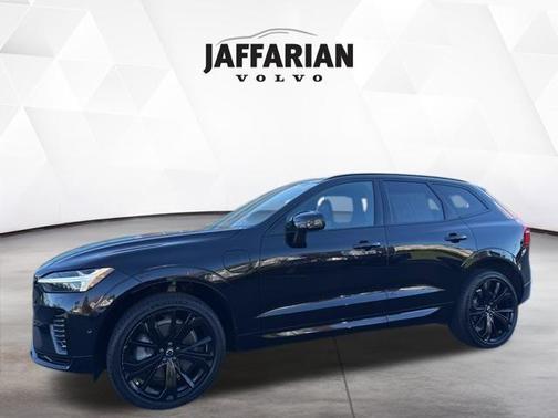 2024 Volvo XC60 Recharge Plug-In Hybrid T8 Ultimate Black Edition