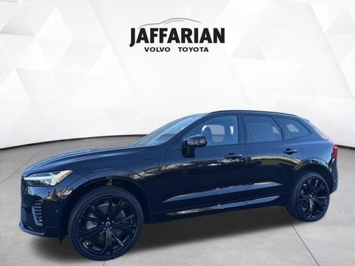 2024 Volvo XC60 Recharge Plug-In Hybrid T8 Ultimate Black Edition