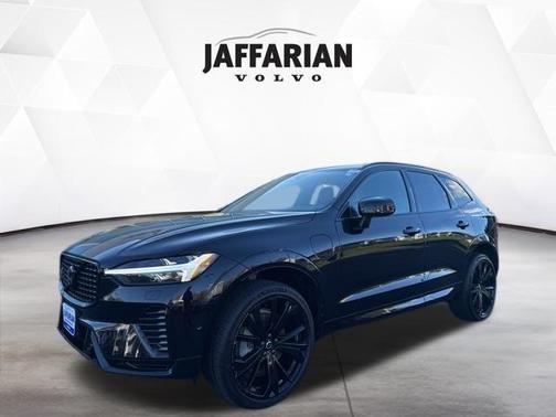 2024 Volvo XC60 Recharge Plug-In Hybrid T8 Ultimate Black Edition