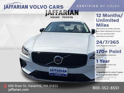 2024 Volvo S60 B5 Plus Dark Theme