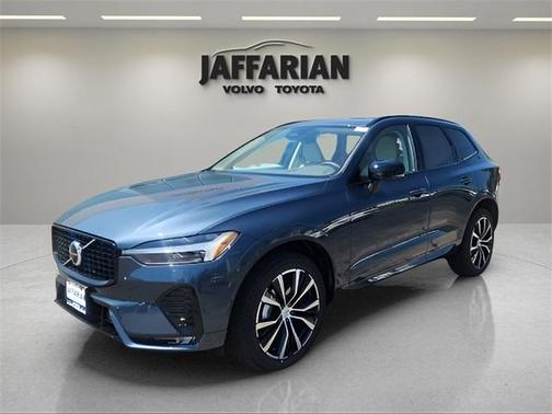 2025 Volvo XC60 B5 Plus