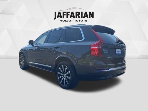 2024 Volvo XC90 B5 Core Bright Theme