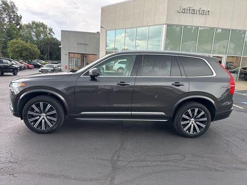 2024 Volvo XC90 B5 Core Bright Theme