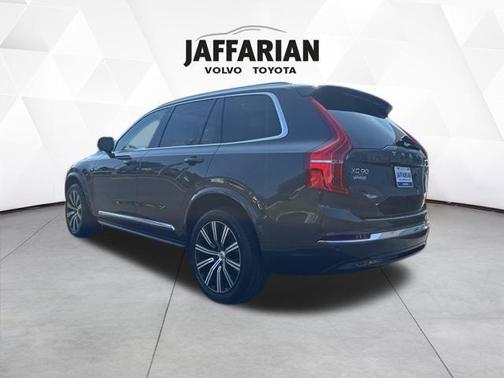 2024 Volvo XC90 B5 Core Bright Theme