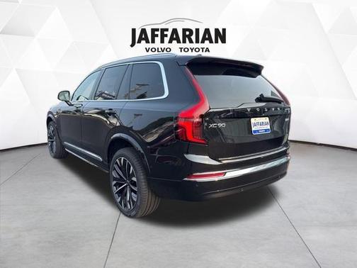 2026 Volvo XC90 B6 Plus 7-Seater