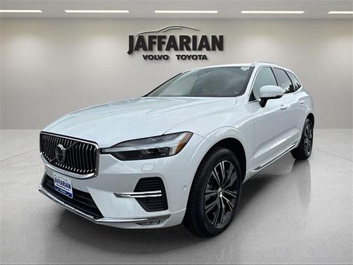 2022 Volvo XC60 B5 Inscription