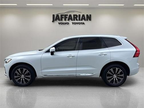 2022 Volvo XC60 B5 Inscription