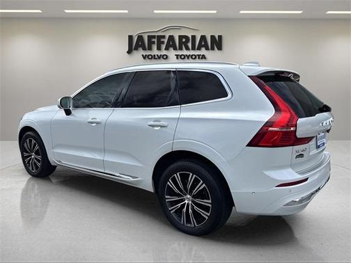 2022 Volvo XC60 B5 Inscription