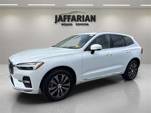 2022 Volvo XC60 B5 Inscription