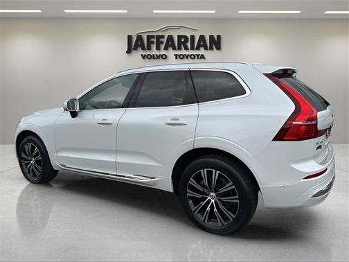 2022 Volvo XC60 B5 Inscription