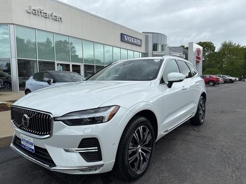 2022 Volvo XC60 B5 Inscription