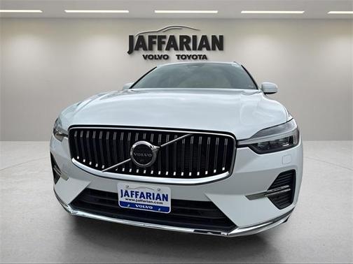 2022 Volvo XC60 B5 Inscription