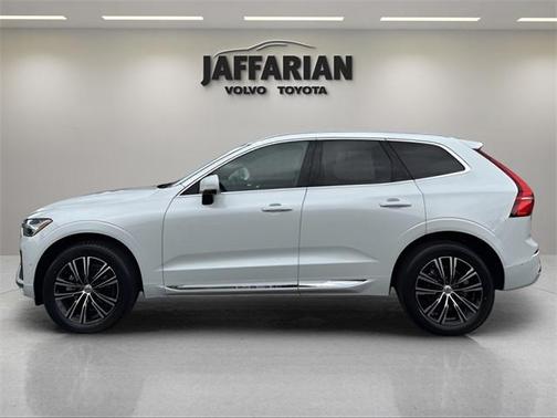 2022 Volvo XC60 B5 Inscription