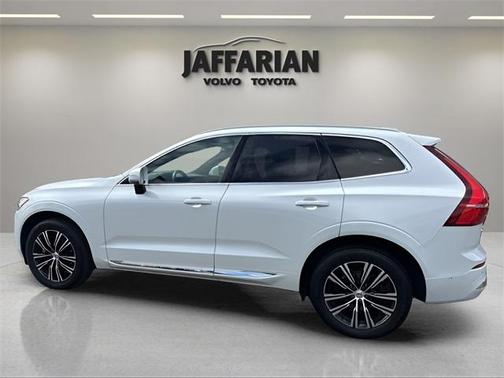2022 Volvo XC60 B5 Inscription