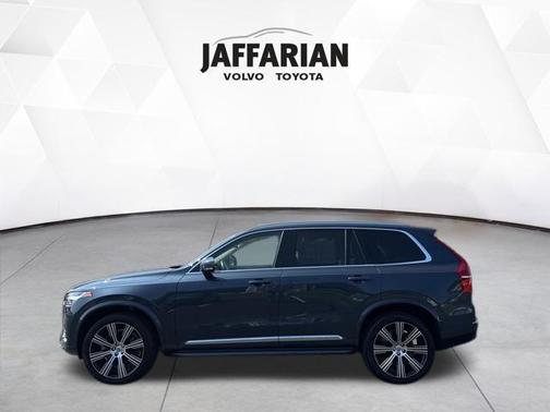 2025 Volvo XC90 B6 Plus 7-Seater
