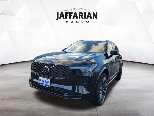 Onyx Black Metallic 2026 Volvo XC90 B6 Ultra