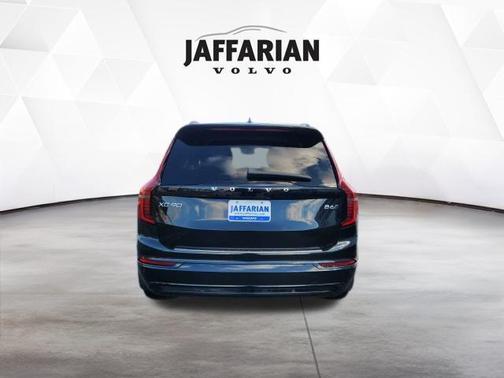 Onyx Black Metallic 2026 Volvo XC90 B6 Ultra
