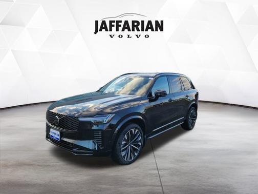 Onyx Black Metallic 2026 Volvo XC90 B6 Ultra