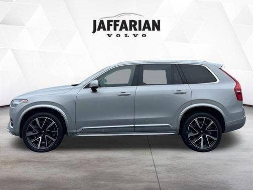 2024 Volvo XC90 B6 Plus Bright Theme 6-Seater