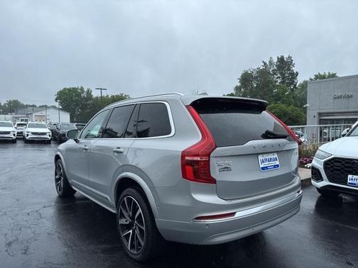 2024 Volvo XC90 B6 Plus Bright Theme 6-Seater