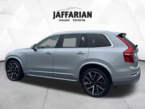 2024 Volvo XC90 B6 Plus Bright Theme 6-Seater