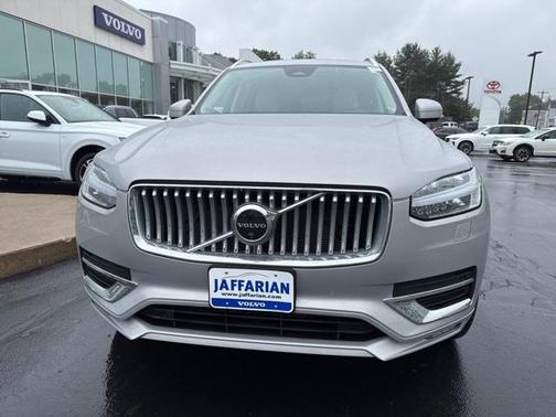 2024 Volvo XC90 B6 Plus Bright Theme 6-Seater