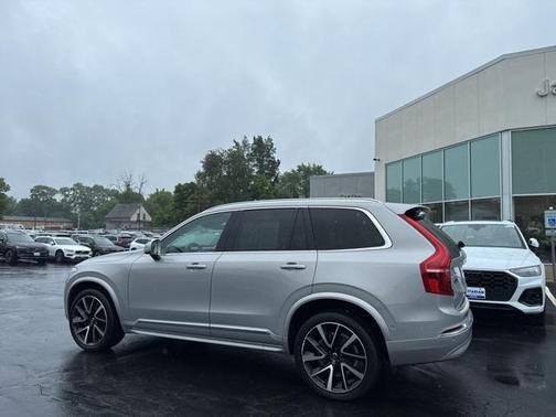 2024 Volvo XC90 B6 Plus Bright Theme 6-Seater