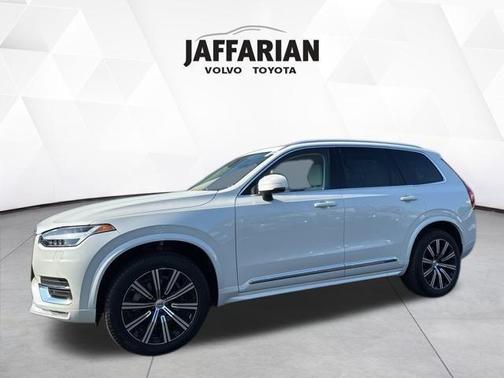2025 Volvo XC90 B5 Core