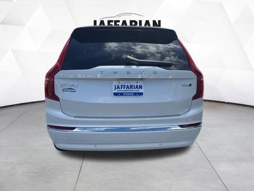 2025 Volvo XC90 B5 Core