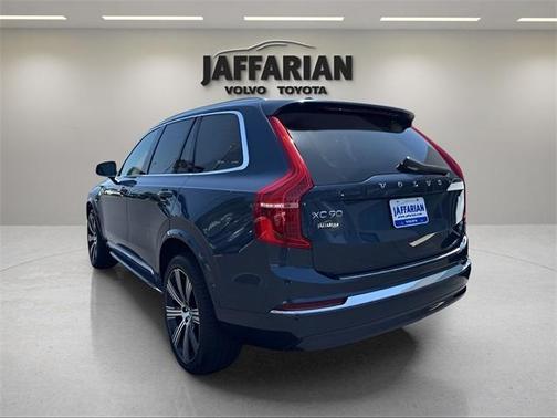 2024 Volvo XC90 Recharge Plug-In Hybrid T8 Plus Bright Theme 7 Passenger