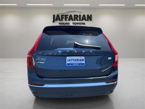 2024 Volvo XC90 Recharge Plug-In Hybrid T8 Plus Bright Theme 7 Passenger