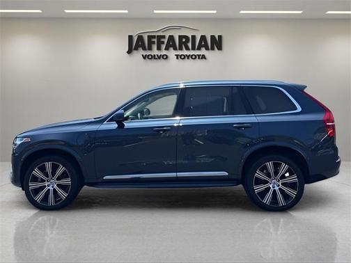 2024 Volvo XC90 Recharge Plug-In Hybrid T8 Plus Bright Theme 7 Passenger