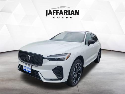 Crystal White 2026 Volvo XC60 Plug-In Hybrid T8 Plus