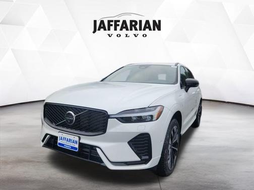 Crystal White 2026 Volvo XC60 Plug-In Hybrid T8 Plus