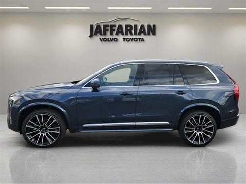 2025 Volvo XC90 B6 Ultra