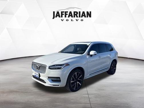 2024 Volvo XC90 B6 Plus Bright Theme 7-Seater