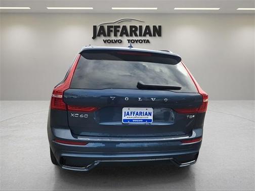 2025 Volvo XC60 Plug-In Hybrid T8 Plus
