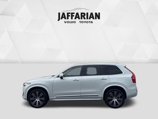 2025 Volvo XC90 Plug-In Hybrid T8 Ultra 7-Seater