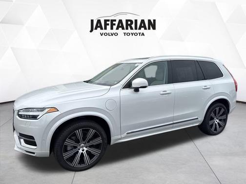 2025 Volvo XC90 Plug-In Hybrid T8 Ultra 7-Seater