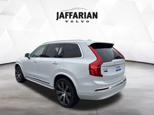 2025 Volvo XC90 Plug-In Hybrid T8 Ultra 7-Seater