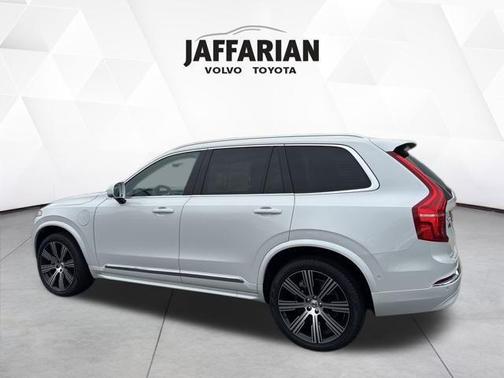 2025 Volvo XC90 Plug-In Hybrid T8 Ultra 7-Seater