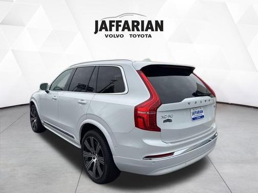 2025 Volvo XC90 Plug-In Hybrid T8 Ultra 7-Seater