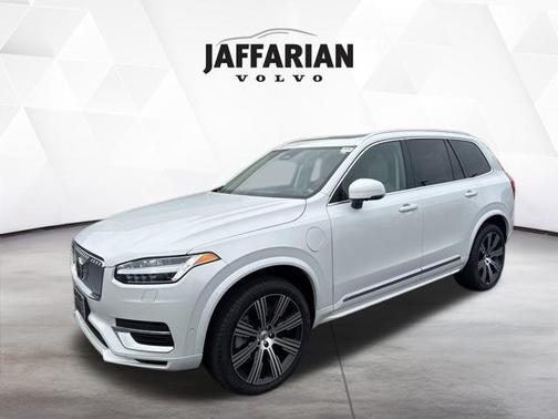 2025 Volvo XC90 Plug-In Hybrid T8 Ultra 7-Seater