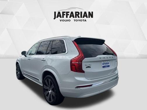 2025 Volvo XC90 Plug-In Hybrid T8 Ultra 7-Seater