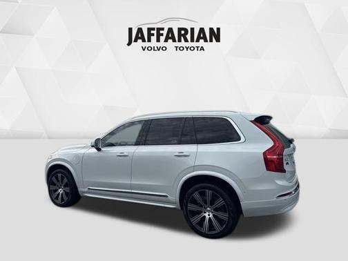 2025 Volvo XC90 Plug-In Hybrid T8 Ultra 7-Seater
