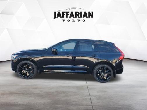 2026 Volvo XC60 Plug-In Hybrid T8 Ultra Black Edition